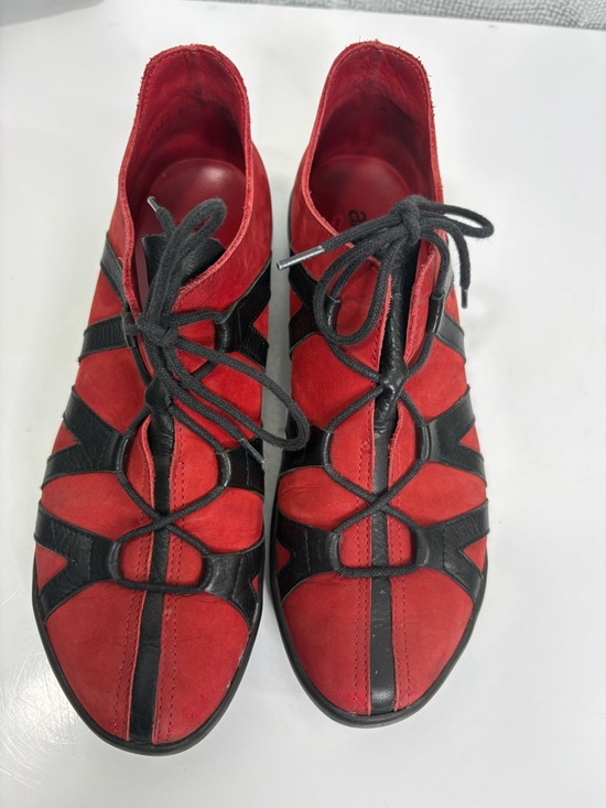 Arche Shoes - Arche Red Suede Lace-Up Flats with Black Straps size 40 / 9
